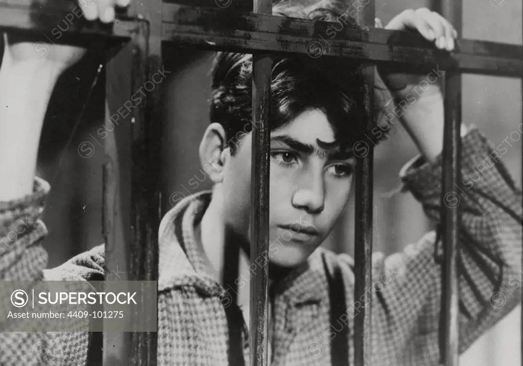 SHOE-SHINE (1946) -Original title: SCIUSCIÀ-, directed by VITTORIO DE SICA.