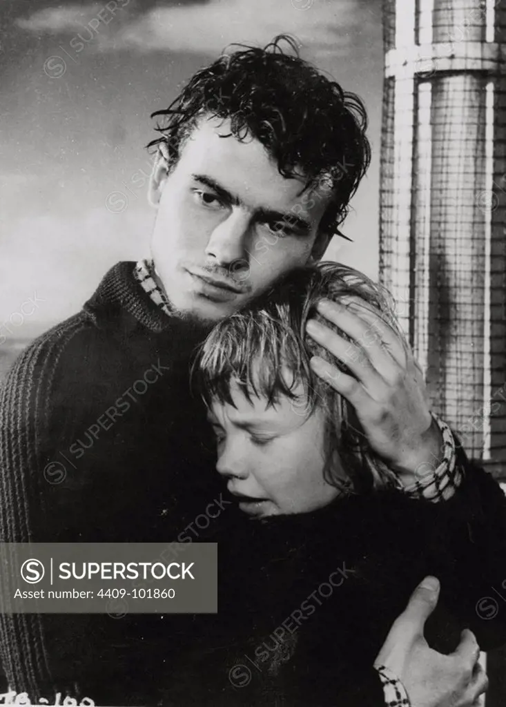 HAYLEY MILLS and HORST BUCHHOLZ in TIGER BAY (1959), directed by J. LEE THOMPSON.