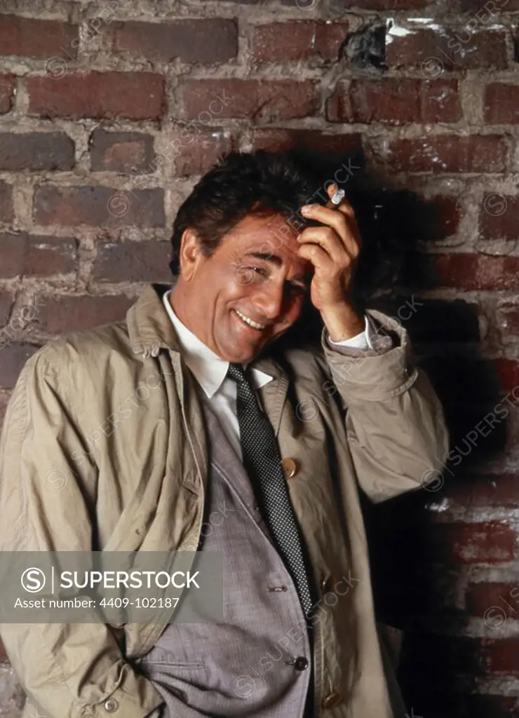 PETER FALK in COLUMBO (1971), directed by PATRICK MCGOOHAN, VINCENT MCEVEETY and JAMES FRAWLEY.