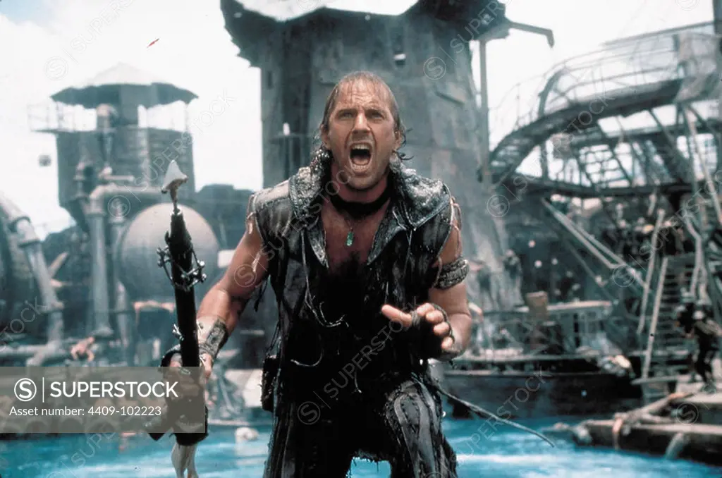 KEVIN COSTNER in WATERWORLD (1995), directed by KEVIN REYNOLDS.