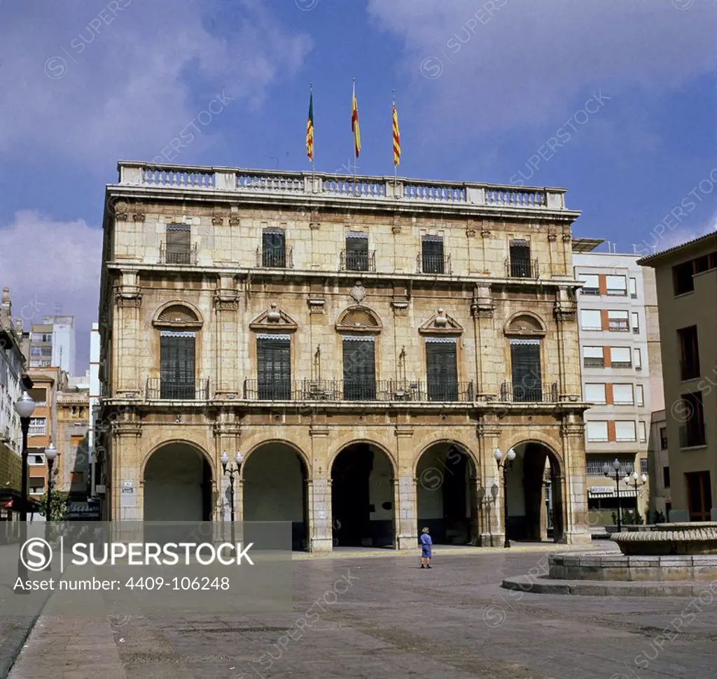 FACHADA DE LA CASA CONSISTORIAL - 1689-1716. Location: AYUNTAMIENTO. Castellón. SPAIN.