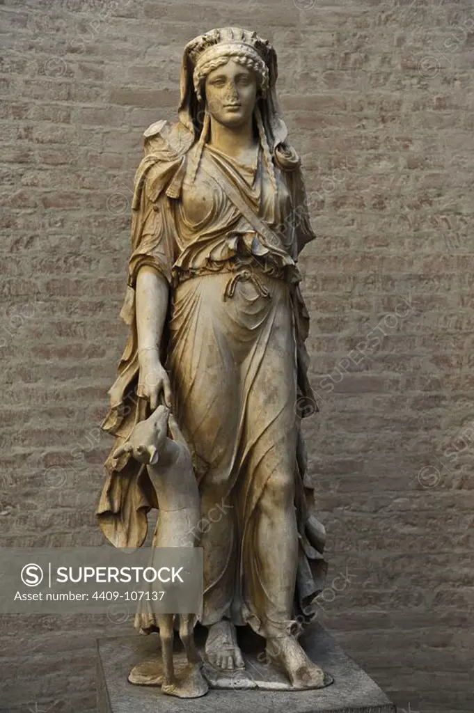 Artemis. Goddes of the Hunt. Daughter of Zeus and sister of Apollo. Roman equivalent is Diana. Sculpture. 1st century AD. Roman work after Greek originals. A richly decorated diadem. Glyptothek. Munich. Germany.