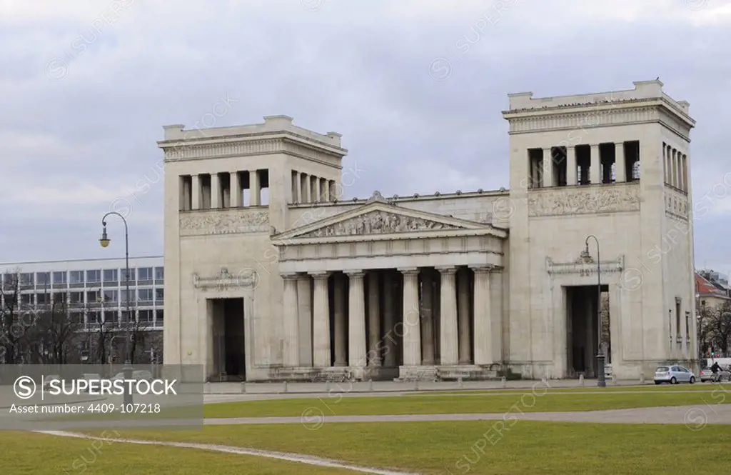 Germany. Munich. The Propylaea. Built in Doric style and completed by Leo von Klenze (1784-1864) in 1862. Konigsplatz square.