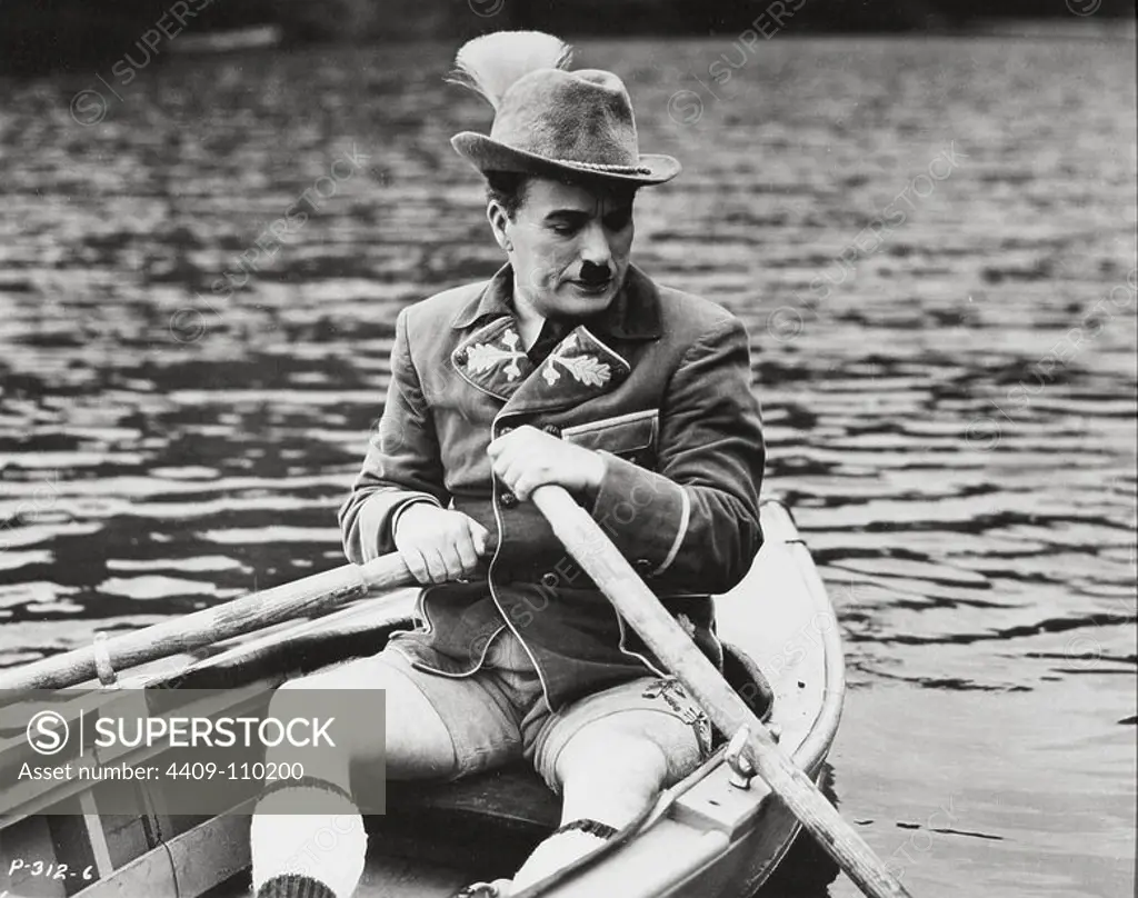 CHARLIE CHAPLIN in THE GREAT DICTATOR (1940), directed by CHARLIE CHAPLIN.