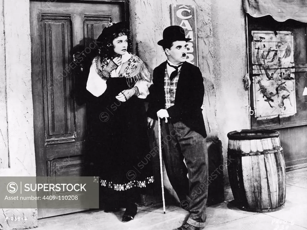 CHARLIE CHAPLIN and PAULETTE GODDARD in THE GREAT DICTATOR (1940), directed by CHARLIE CHAPLIN.