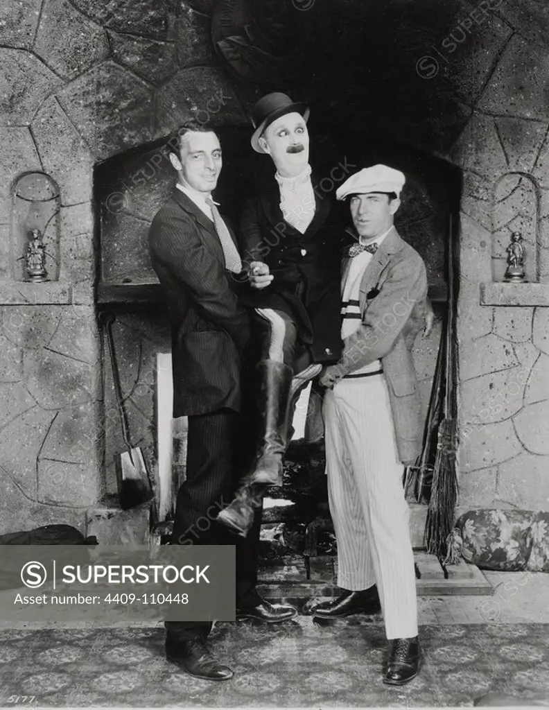 ARTHUR RIPLEY and BEN TURPIN in MACK SENNETT COMEDY. Comedy actors of the Mack Sennett Comedies Corporation posing.