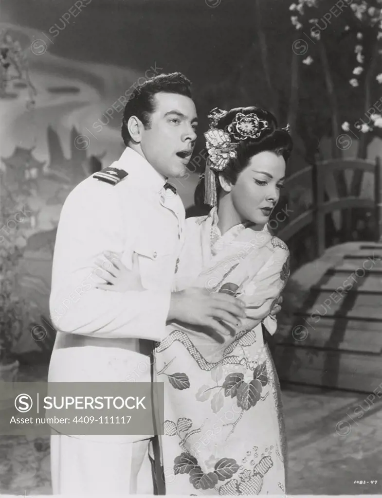 KATHRYN GRAYSON and MARIO LANZA in THE TOAST OF NEW ORLEANS (1950), directed by NORMAN TAUROG.