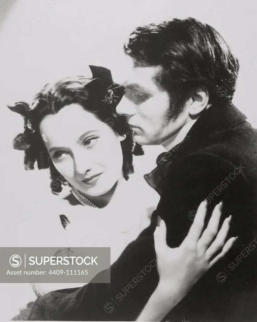 LAURENCE OLIVIER and MERLE OBERON in WUTHERING HEIGHTS (1939), directed by WILLIAM WYLER.