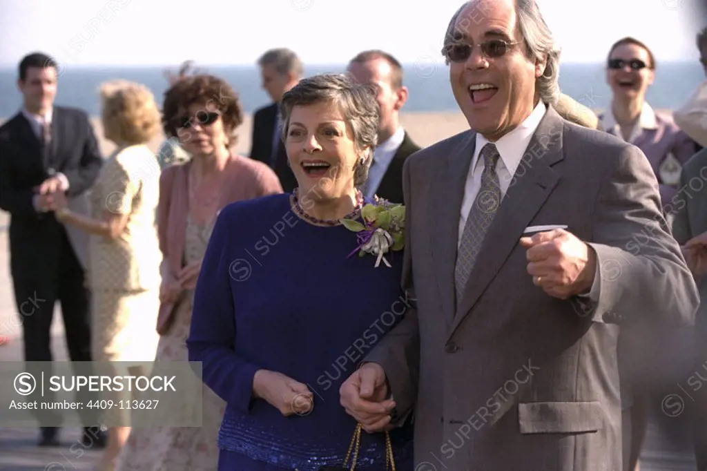 DANA IVEY and ROBERT KLEIN in TWO WEEKS NOTICE (2002), directed by MARC LAWRENCE.
