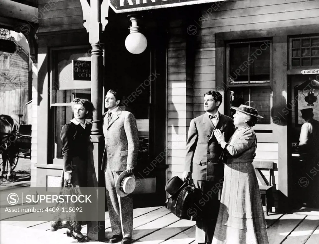 ANN SHERIDAN, RONALD REAGAN and ROBERT CUMMINGS in KINGS ROW (1942), directed by SAM WOOD.