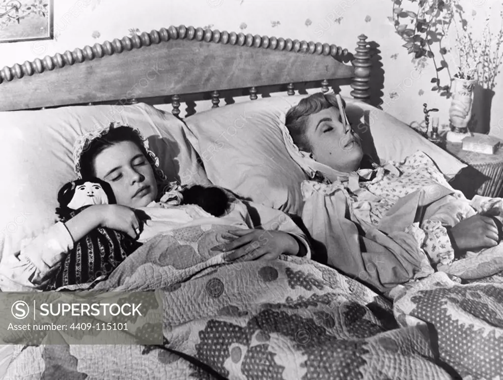 ELIZABETH TAYLOR and MARGARET O'BRIEN in LITTLE WOMEN (1949), directed by MERVYN LEROY.