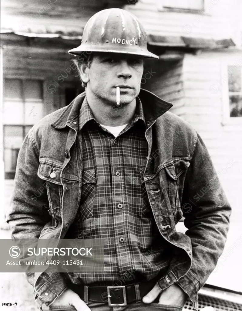 TOMMY LEE JONES in COAL MINER'S DAUGHTER (1980), directed by MICHAEL APTED.