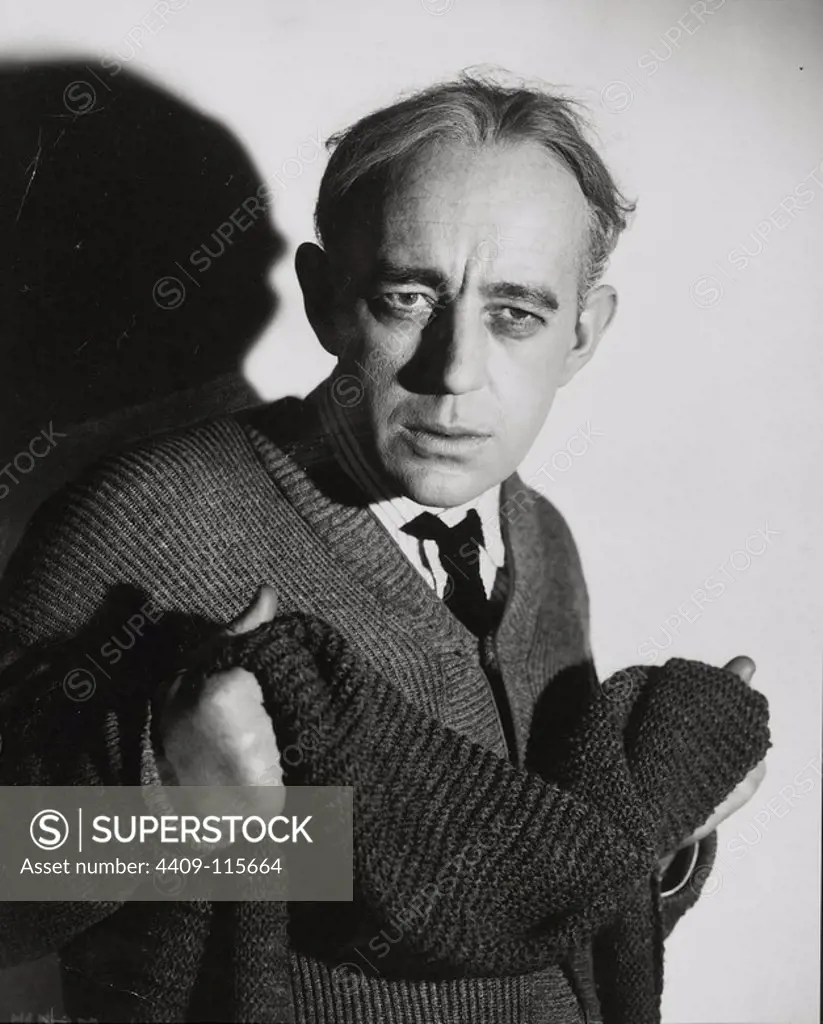 ALEC GUINNESS in THE LADYKILLERS (1955), directed by ALEXANDER MACKENDRICK.