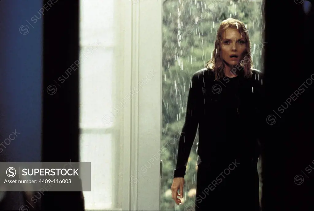 MICHELLE PFEIFFER in WHAT LIES BENEATH (2000), directed by ROBERT ZEMECKIS.