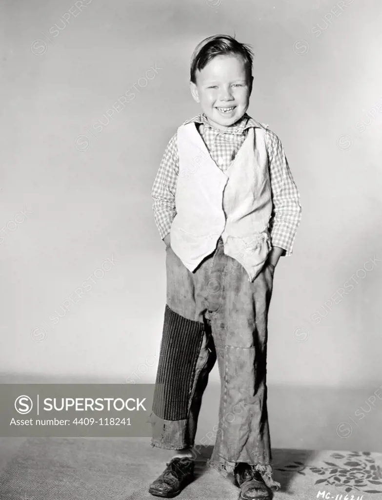 BOBBY 'WHEEZER' HUTCHINS in OUR GANG (1922), directed by ROBERT F. MCGOWAN.