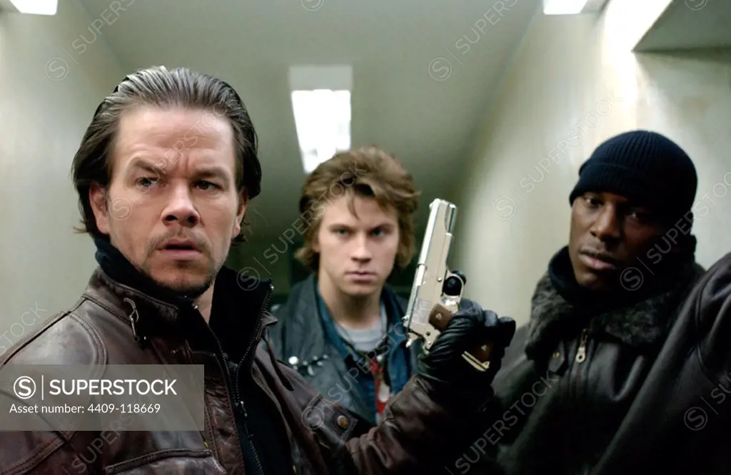 MARK WAHLBERG, GARRETT HEDLUND and TYRESE GIBSON in FOUR BROTHERS (2005), directed by JOHN SINGLETON.