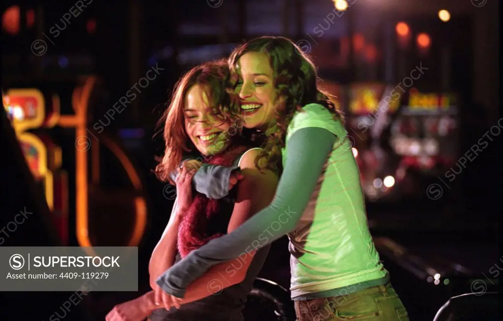 LENA HEADEY and PIPER PERABO in IMAGINE ME & YOU (2005), directed by OL PARKER.