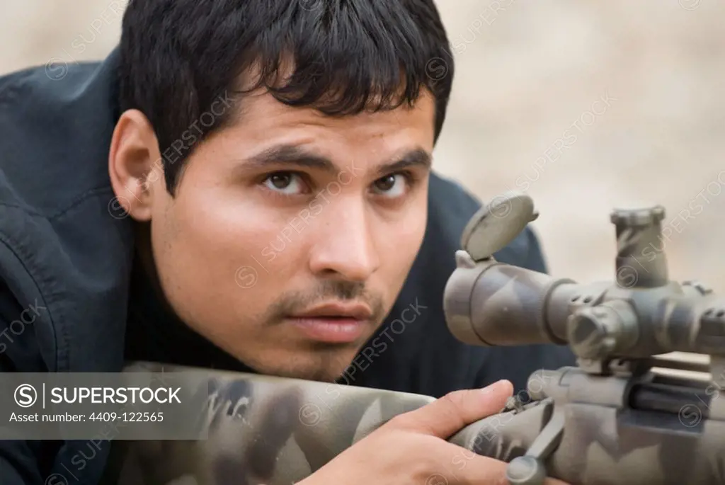 MICHAEL PEÑA in SHOOTER (2007), directed by ANTOINE FUQUA.
