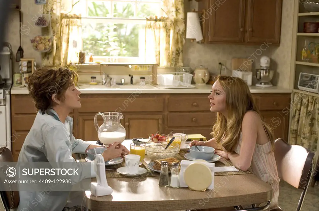 JANE FONDA and LINDSAY LOHAN in GEORGIA RULE (2007), directed by GARRY MARSHALL. Copyright: Editorial use only. No merchandising or book covers. This is a publicly distributed handout. Access rights only, no license of copyright provided. Only to be reproduced in conjunction with promotion of this film.