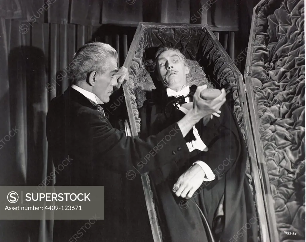JOHN CARRADINE and BORIS KARLOFF in HOUSE OF FRANKENSTEIN (1944), directed by ERLE C. KENTON.