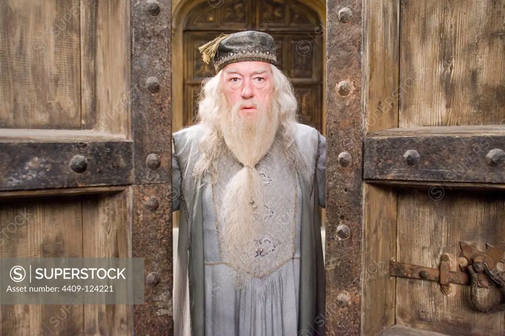 MICHAEL GAMBON in HARRY POTTER AND THE ORDER OF THE PHOENIX (2007), directed by DAVID YATES.