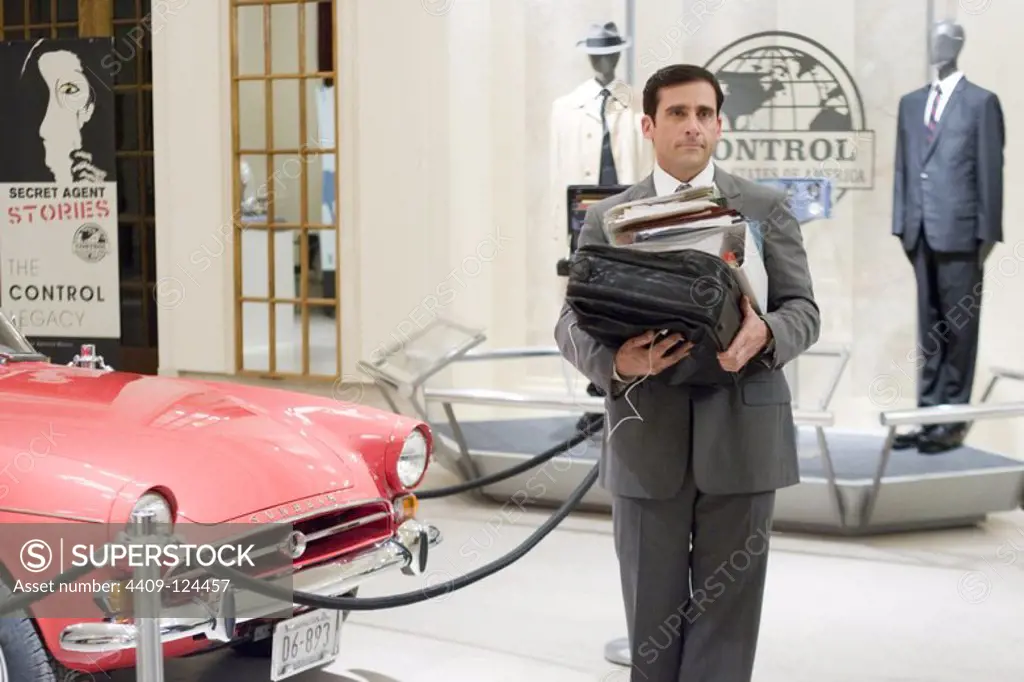 STEVE CARELL in GET SMART (2008), directed by PETER SEGAL.