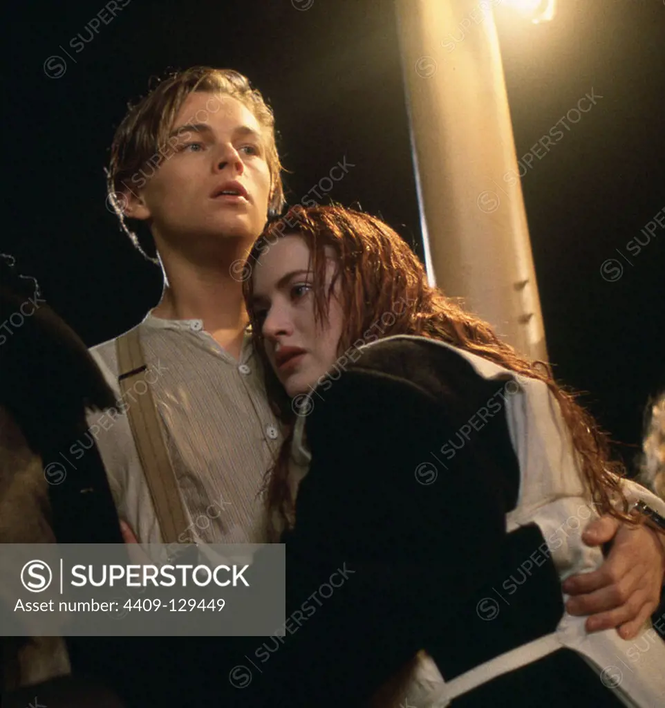 LEONARDO DICAPRIO and KATE WINSLET in TITANIC (1997), directed by JAMES CAMERON.