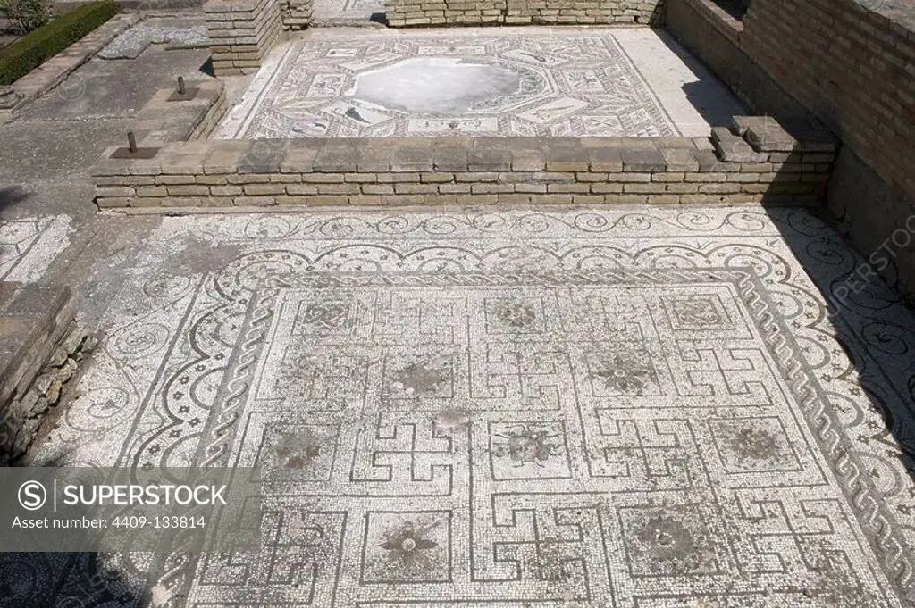 Spain, Andalusia, Seville province, Santiponce. Italica. Roman city founded in 206 BC by the Roman general Publis Cornelius Scipio. House of the Birds. Roman domus. Paved cubiculums with mosaics.