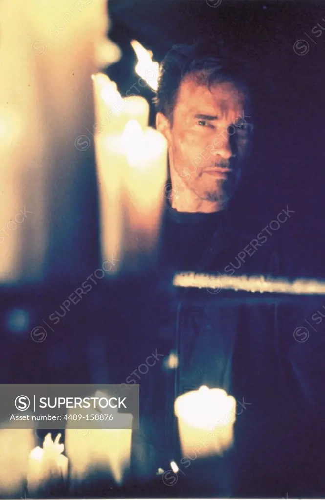 ARNOLD SCHWARZENEGGER in END OF DAYS (1999), directed by PETER HYAMS.
