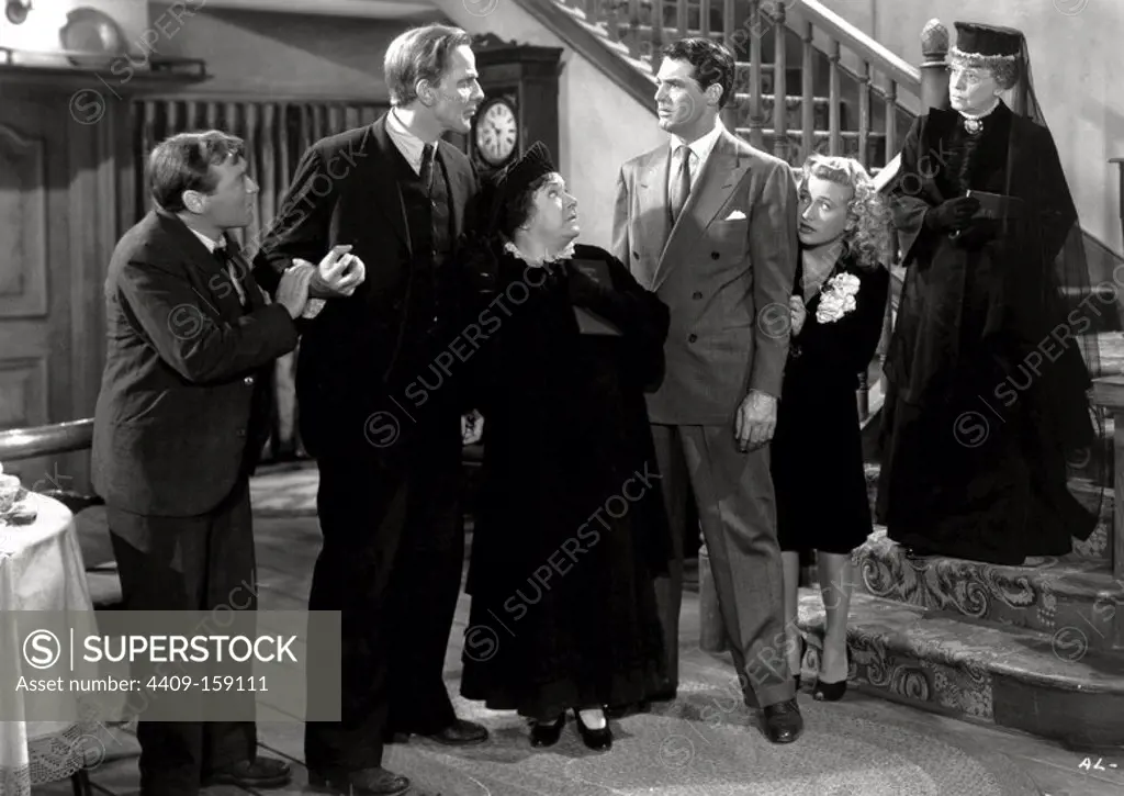 PETER LORRE, CARY GRANT, RAYMOND MASSEY, JOSEPHINE HULL, JEAN ADAIR and PRISCILLA LANE in ARSENIC AND OLD LACE (1944), directed by FRANK CAPRA.