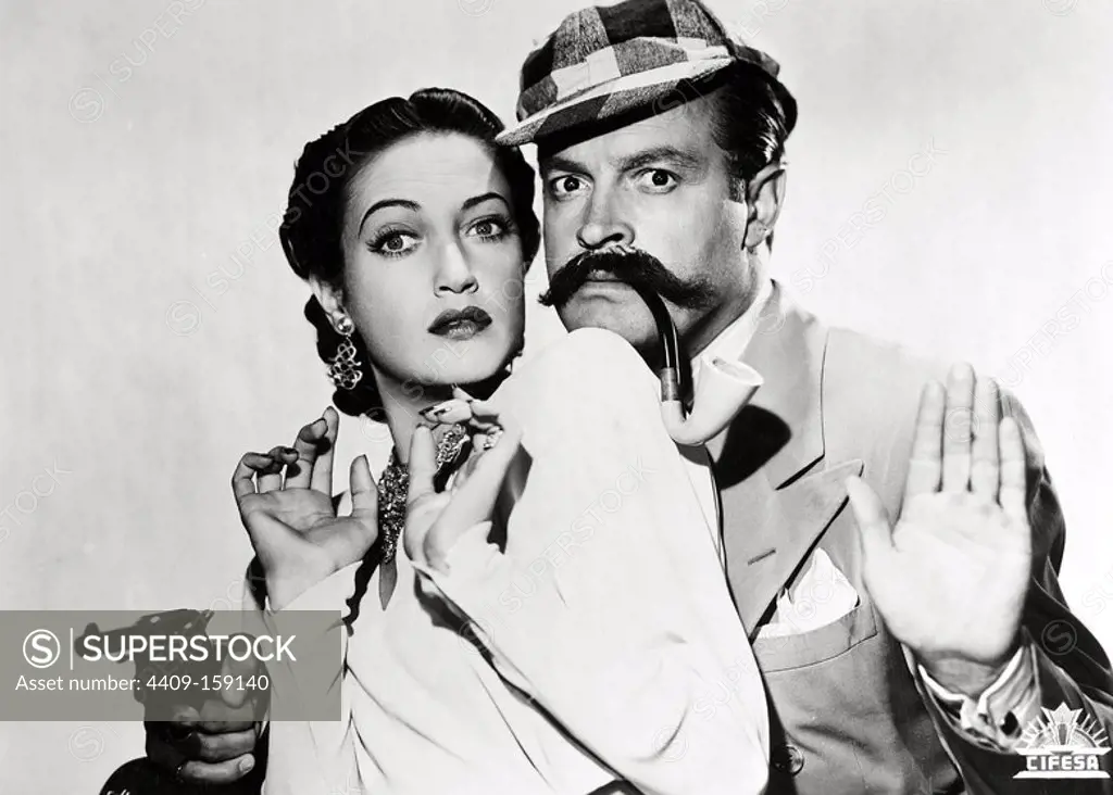 BOB HOPE and DOROTHY LAMOUR in MY FAVORITE BRUNETTE (1947), directed by ELLIOTT NUGENT.