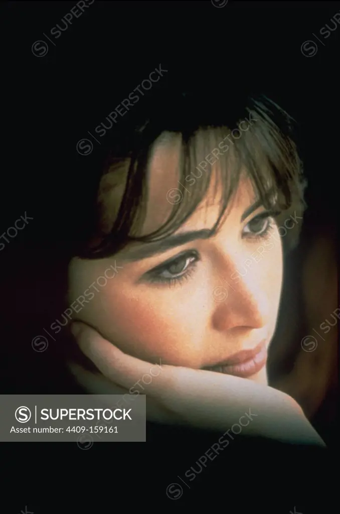 SOPHIE MARCEAU in FIRELIGHT (1997), directed by WILLIAM NICHOLSON.