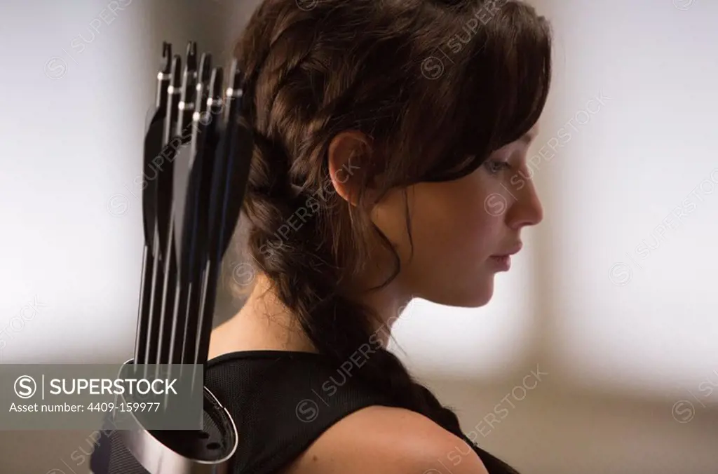 JENNIFER LAWRENCE in HUNGER GAMES, THE: CATCHING FIRE (2013), directed by FRANCIS LAWRENCE. Copyright: Editorial use only. No merchandising or book covers. This is a publicly distributed handout. Access rights only, no license of copyright provided. Only to be reproduced in conjunction with promotion of this film.