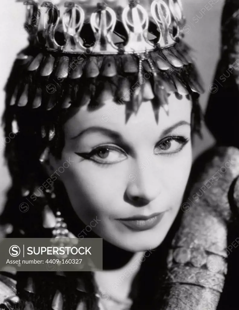 VIVIEN LEIGH in CAESAR AND CLEOPATRA (1945).