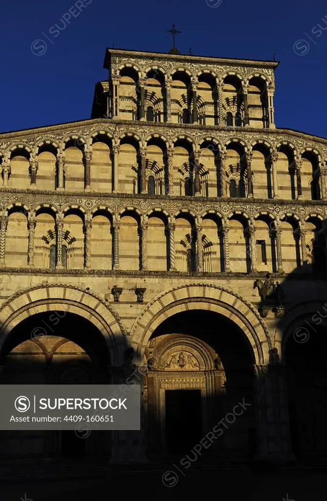 Italy. Lucca. Cathedral of Saint Martin. Romanesque facade. 13th century. Exterior.