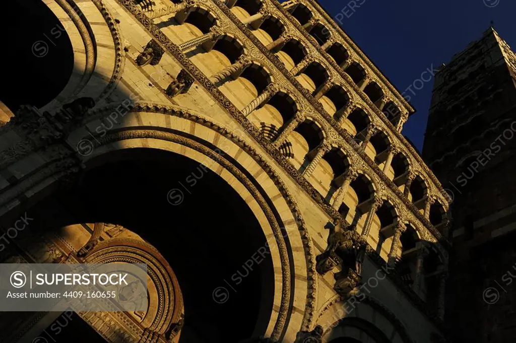 Italy. Lucca. Cathedral of Saint Martin. Romanesque facade. 13th century. Detail.