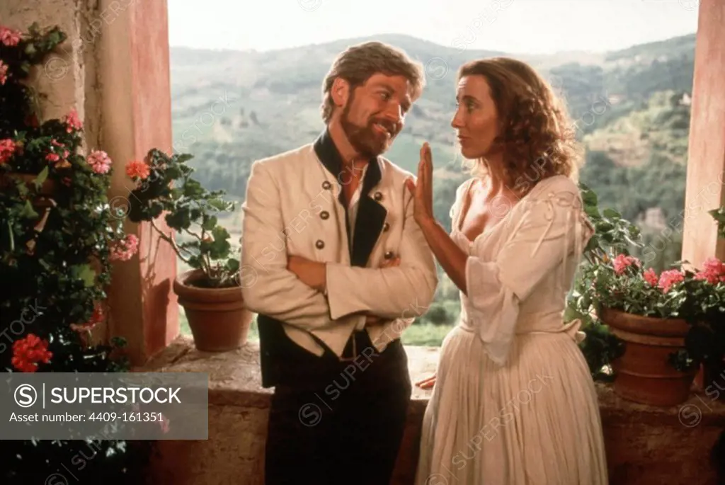 EMMA THOMPSON and KENNETH BRANAGH in MUCH ADO ABOUT NOTHING (1993), directed by KENNETH BRANAGH.