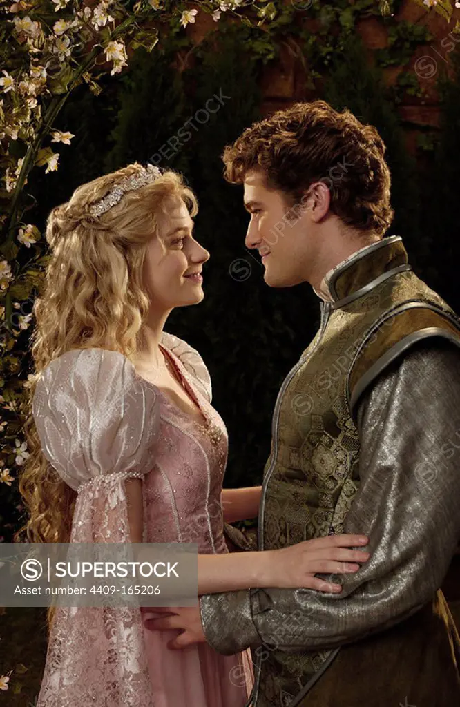 ZOOEY DESCHANEL and MATTHEW MORRISON in ONCE UPON A MATTRESS (2005), directed by KATHLEEN MARSHALL.
