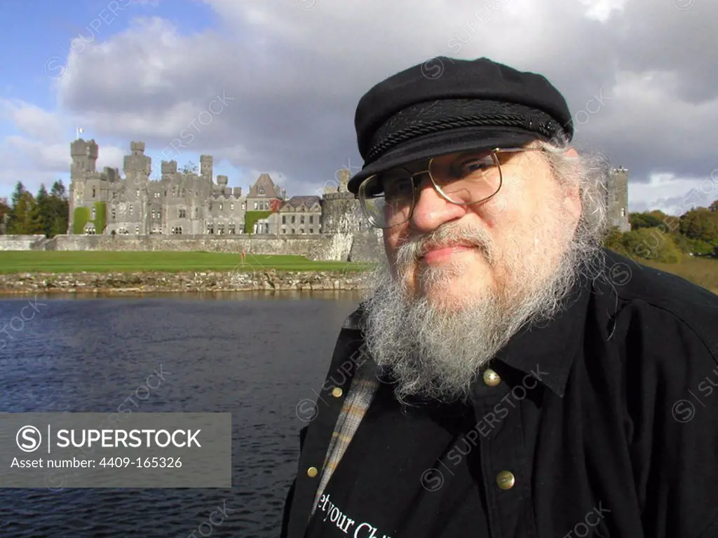 GEORGE R. R. MARTIN in GAME OF THRONES (2011), directed by DANIEL MINAHAN.