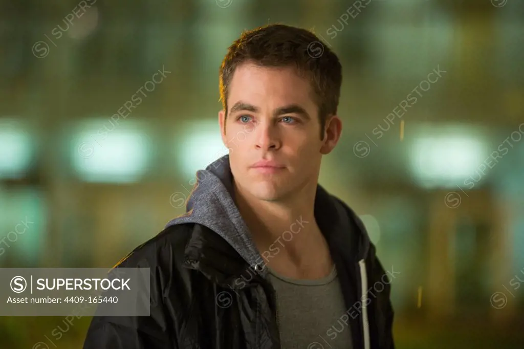 CHRIS PINE in JACK RYAN: SHADOW RECRUIT (2013), directed by KENNETH BRANAGH.