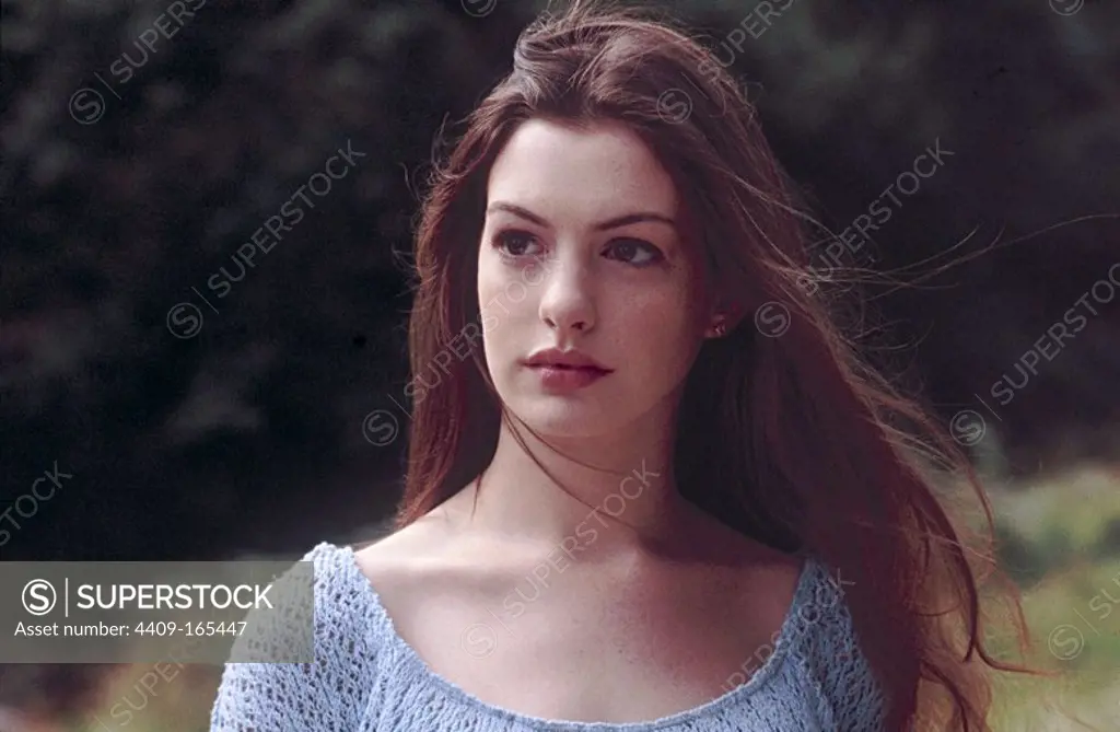 ANNE HATHAWAY in ELLA ENCHANTED (2004), directed by TOMMY O'HAVER.