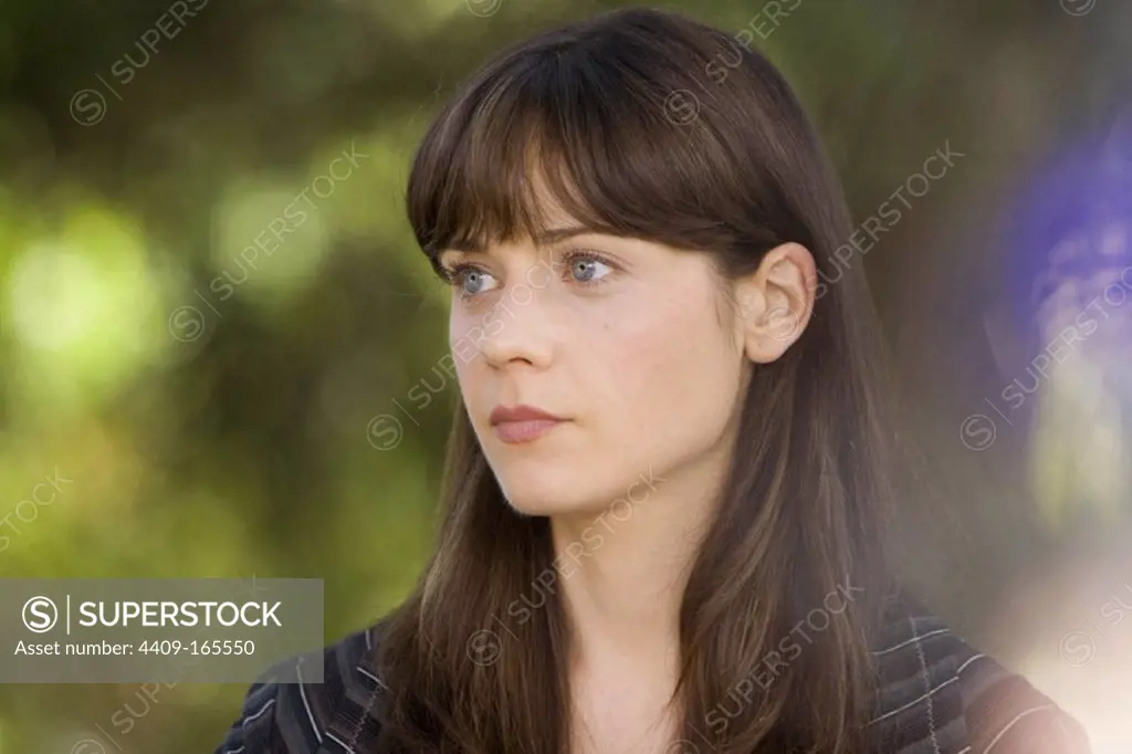 ZOOEY DESCHANEL in THE HAPENING (2008) -Original title: THE HAPPENING-, directed by M. NIGHT SHYAMALAN.