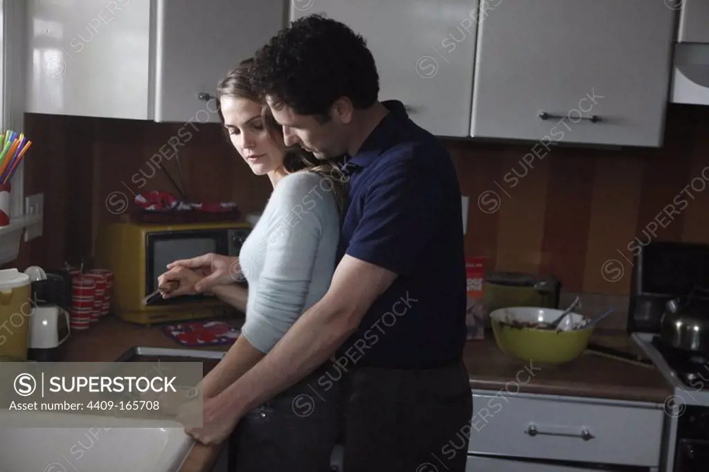 KERI RUSSELL and MATTHEW RHYS in THE AMERICANS (2013), directed by ADAM ARKIN.