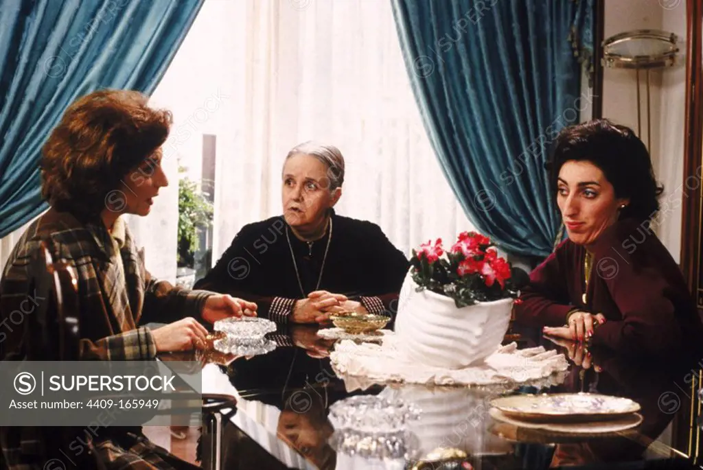 ROSSY DE PALMA, CHUS LAMPREAVE and MARISA PAREDES in THE FLOWER OF MY SECRET (1995) -Original title: LA FLOR DE MI SECRETO-, directed by PEDRO ALMODOVAR.