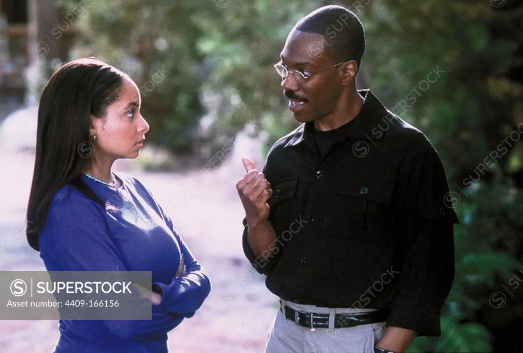 EDDIE MURPHY and RAVEN-SYMONÉ in DR. DOLITTLE 2 (2001), directed by STEVE CARR.