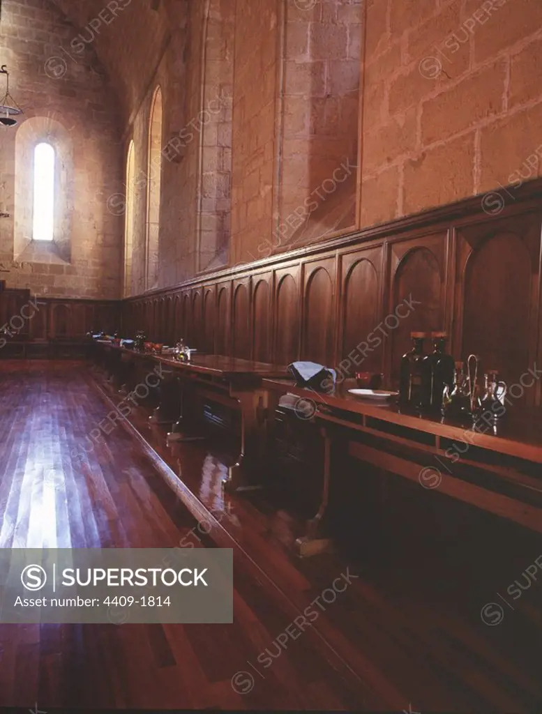 Monasterio de Poblet, Tarragona. Fundado en el s.XII. Refrectorio en el interior de la basílica.