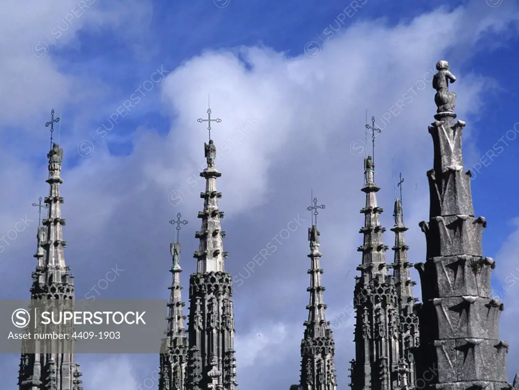 Catedral de Burgos, iniciada el año 1221 y finalizada en el s.XVI. Detalle de las torres de la catedral.