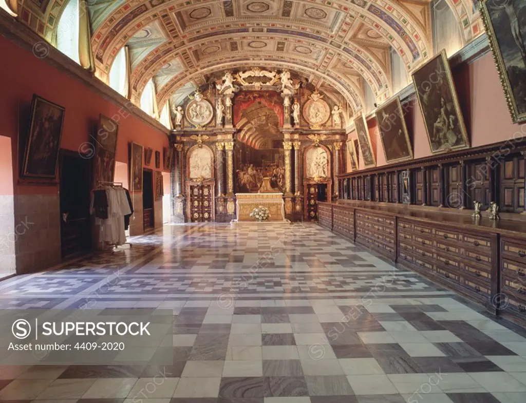 Sacristía General. Monasterio de San Lorenzo de El Escorial, empezado a construir en el año 1563. Província de Madrid, España.