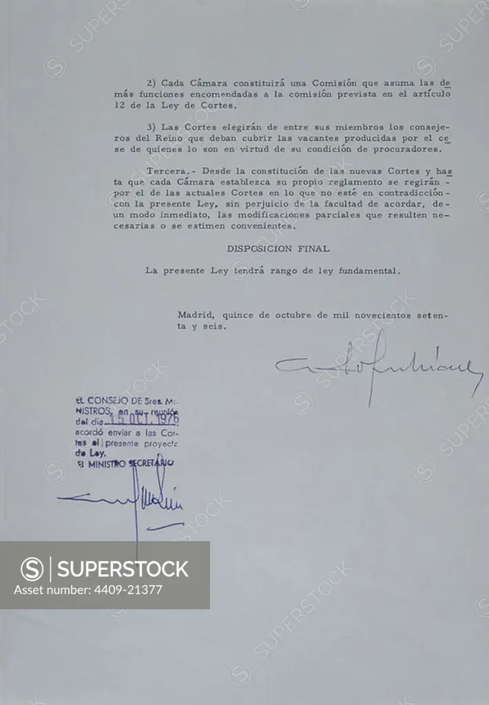 PROYECTO DE LEY PARA REFORMA POLITICA - 1977 - PAGINA 3 - FIRMADO POR ADOLFO SUAREZ. Location: CONGRESO DE LOS DIPUTADOS-BIBLIOTECA. MADRID. SPAIN.