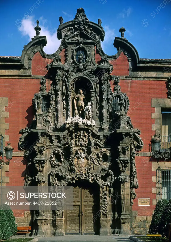 EXTERIOR - FACHADA PRINCIPAL - PORTADA DEL ANTIGUO HOSPICIO DE MADRID - 1726 - BARROCO ESPAÑOL. Author: PEDRO DE RIBERA. Location: MUSEO DE HISTORIA-EDIFICIO. SPAIN.